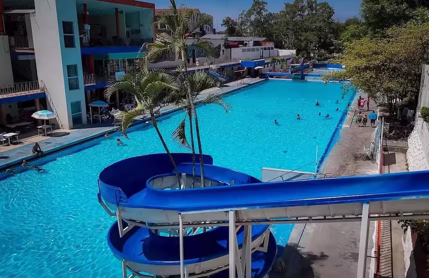 Balneario Agua Hedionda